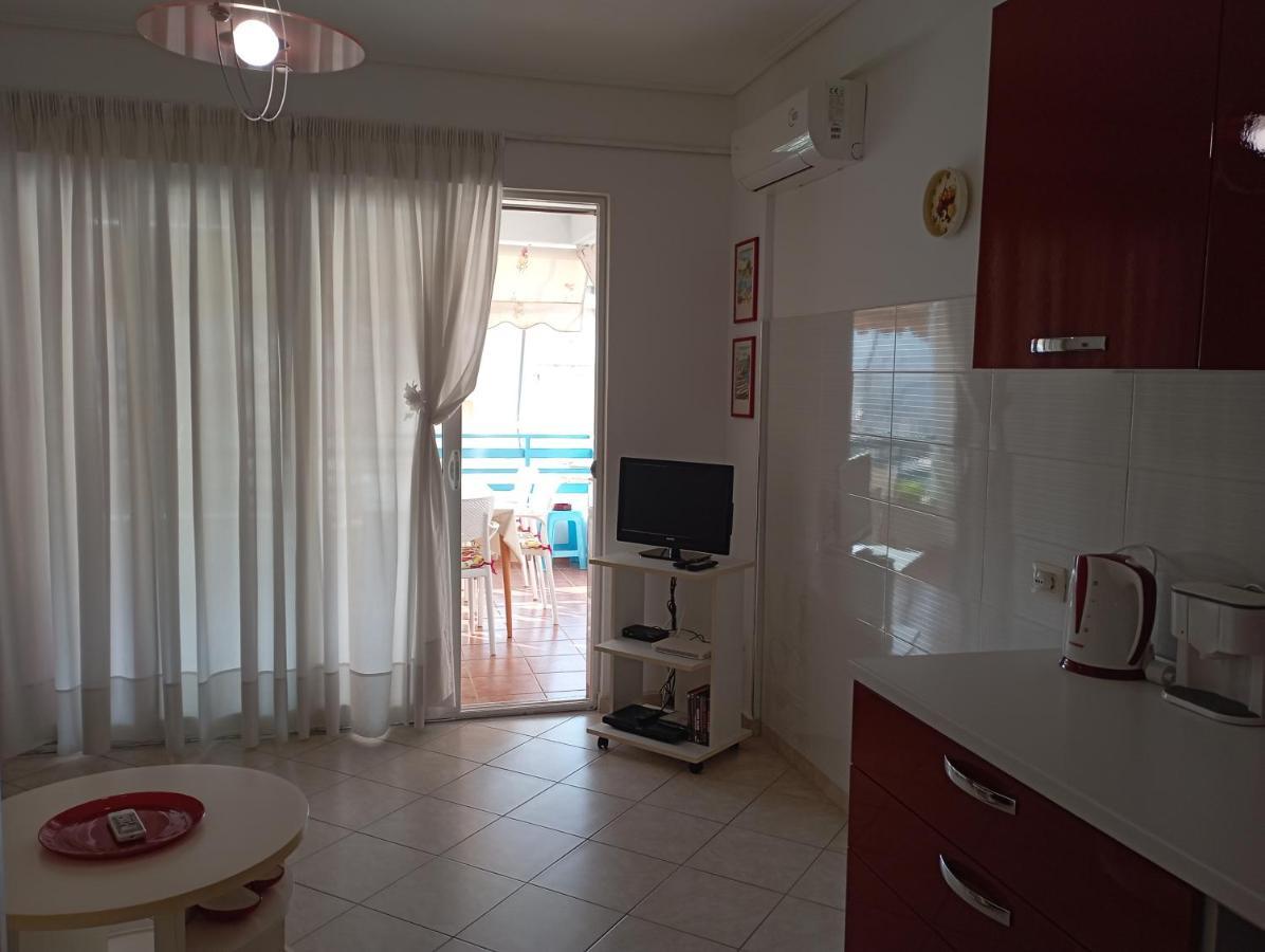 Apartment Alma Sarandë Esterno foto