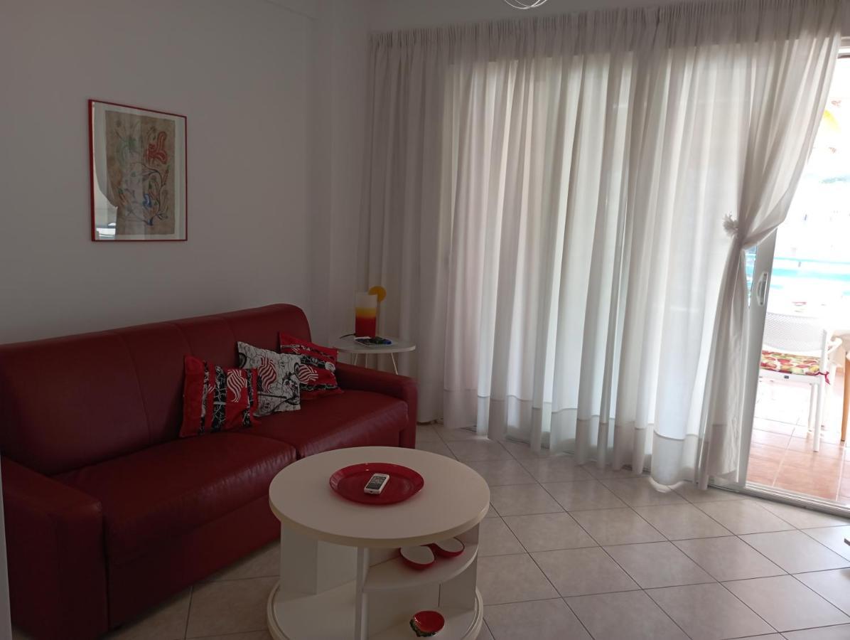 Apartment Alma Sarandë Esterno foto