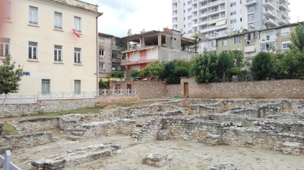 Apartment Alma Sarandë Esterno foto