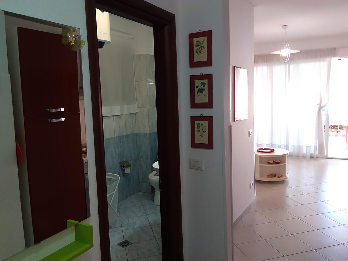 Apartment Alma Sarandë Esterno foto