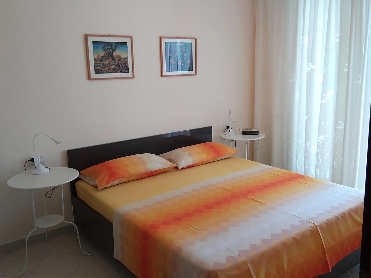 Apartment Alma Sarandë Esterno foto