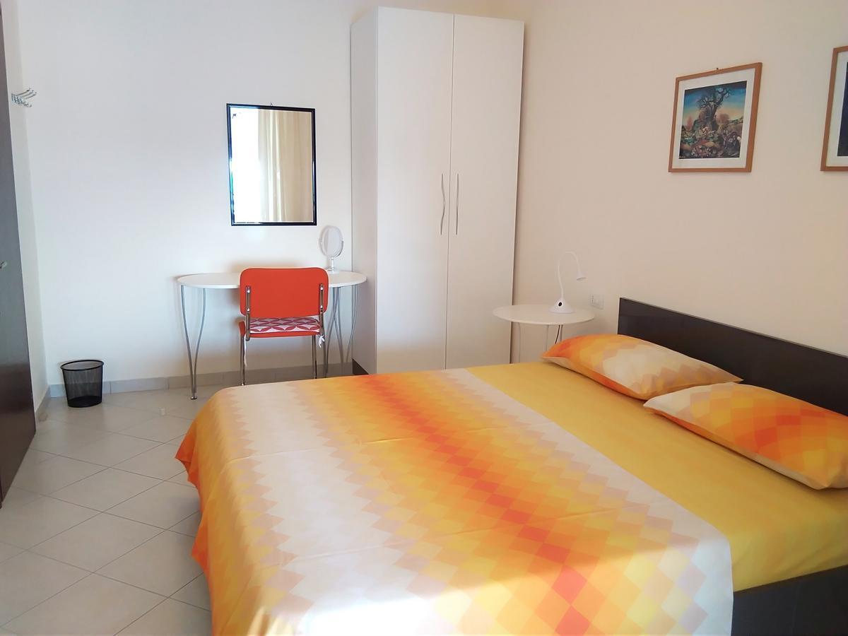 Apartment Alma Sarandë Esterno foto